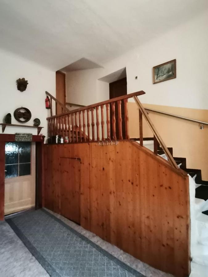 Apartman Ve Mlejne Нова-Быстршице Экстерьер фото